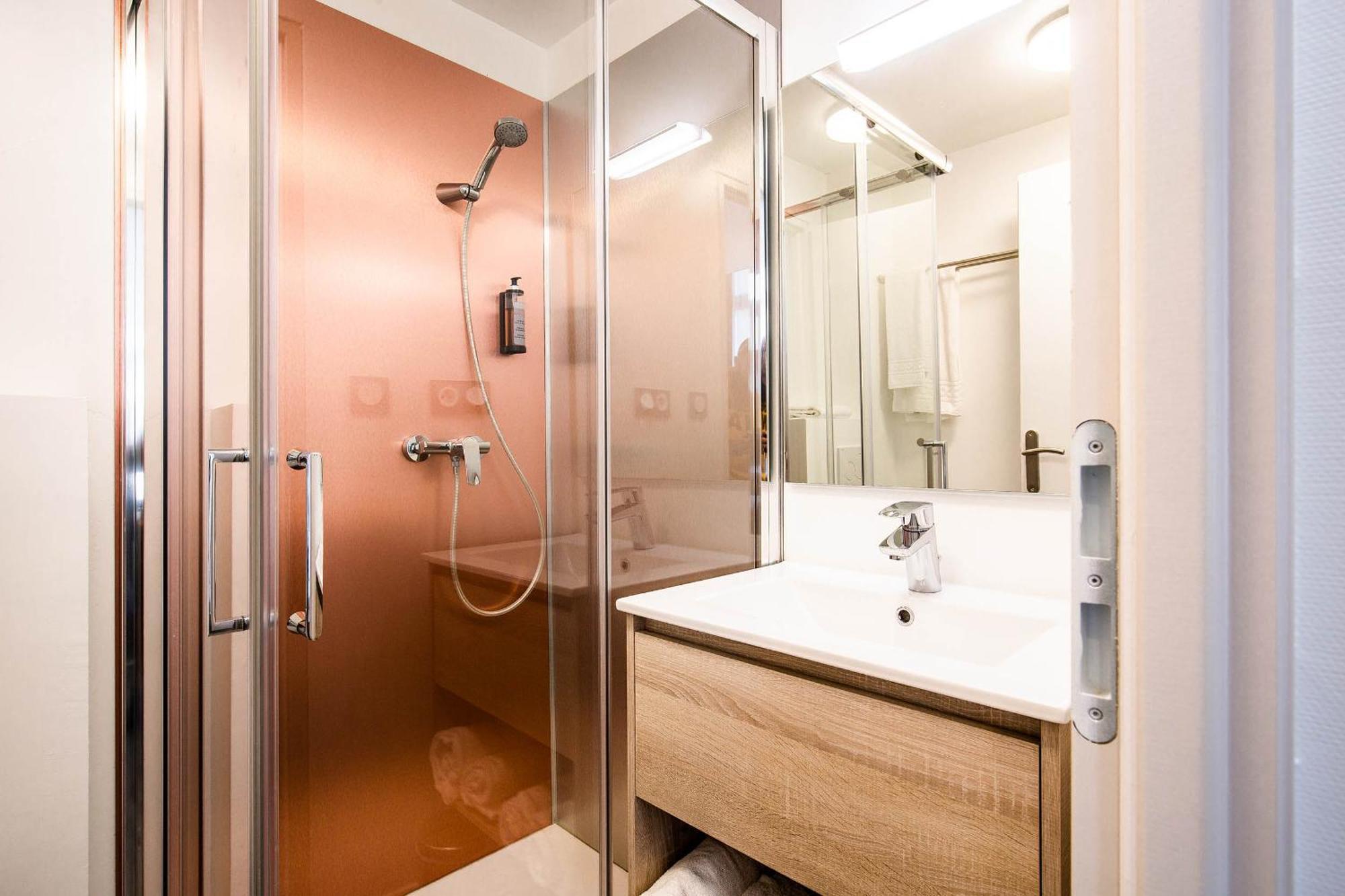 Hostel Pb - Perpignan Gare Εξωτερικό φωτογραφία